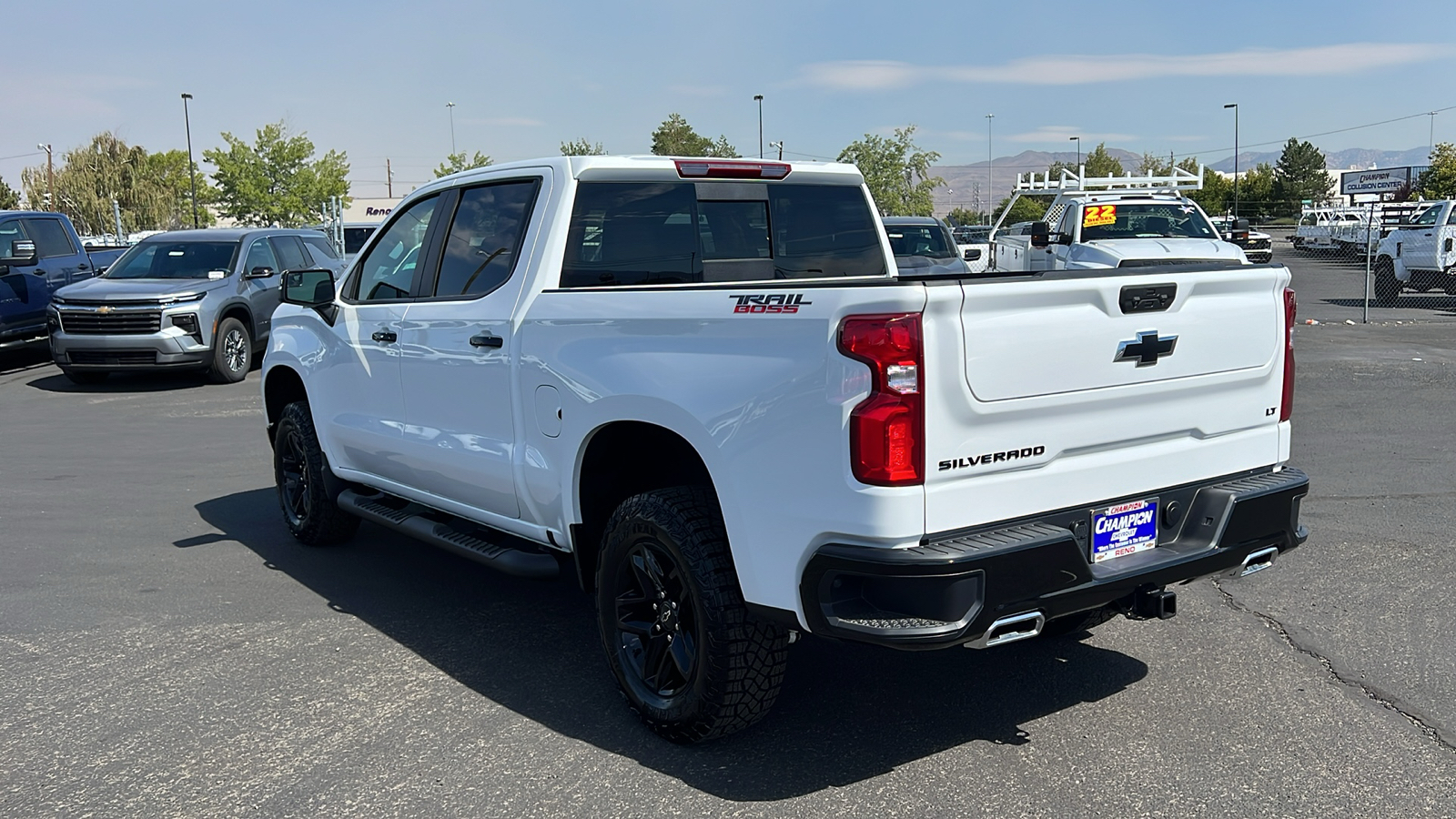 2024 Chevrolet Silverado 1500 LT Trail Boss 7