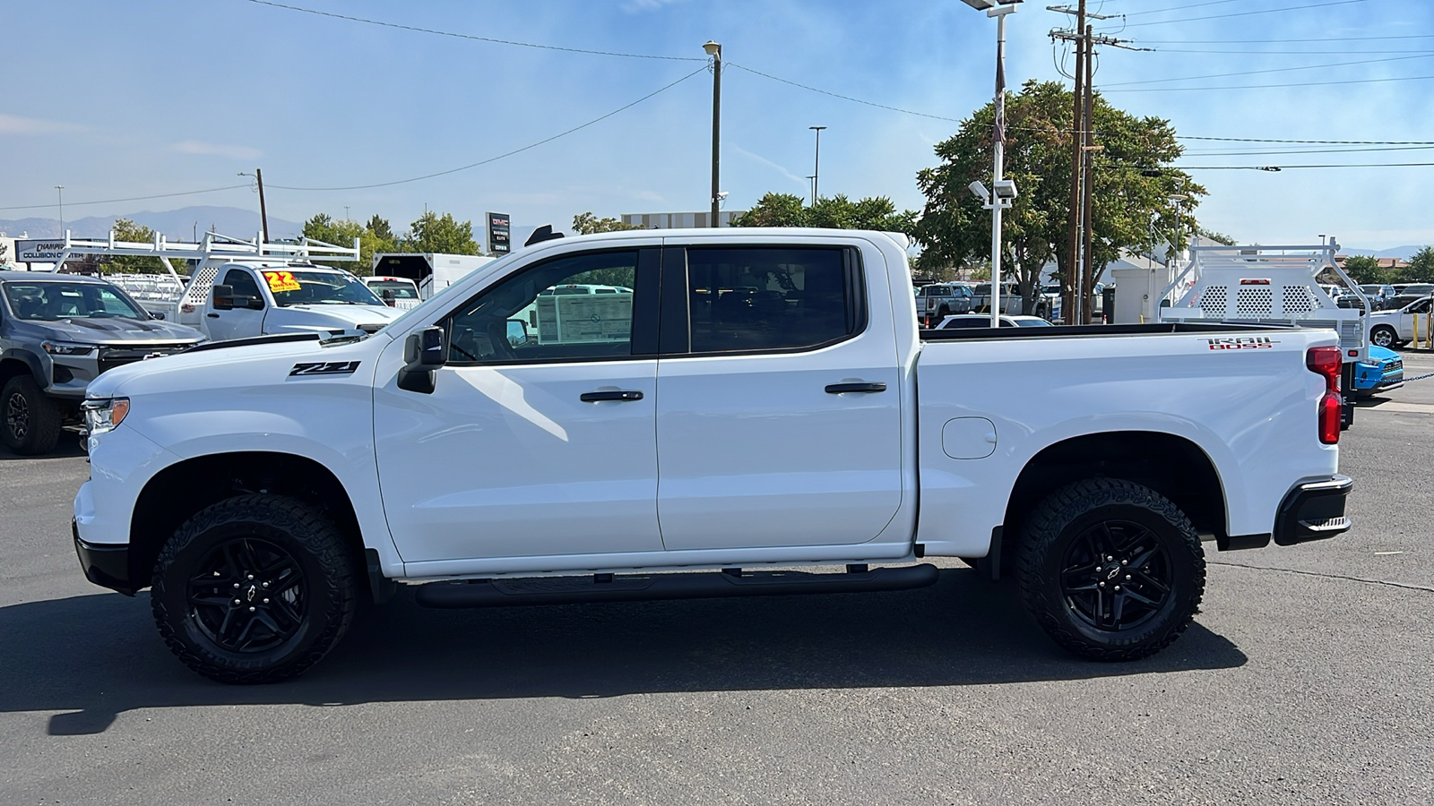 2024 Chevrolet Silverado 1500 LT Trail Boss 8