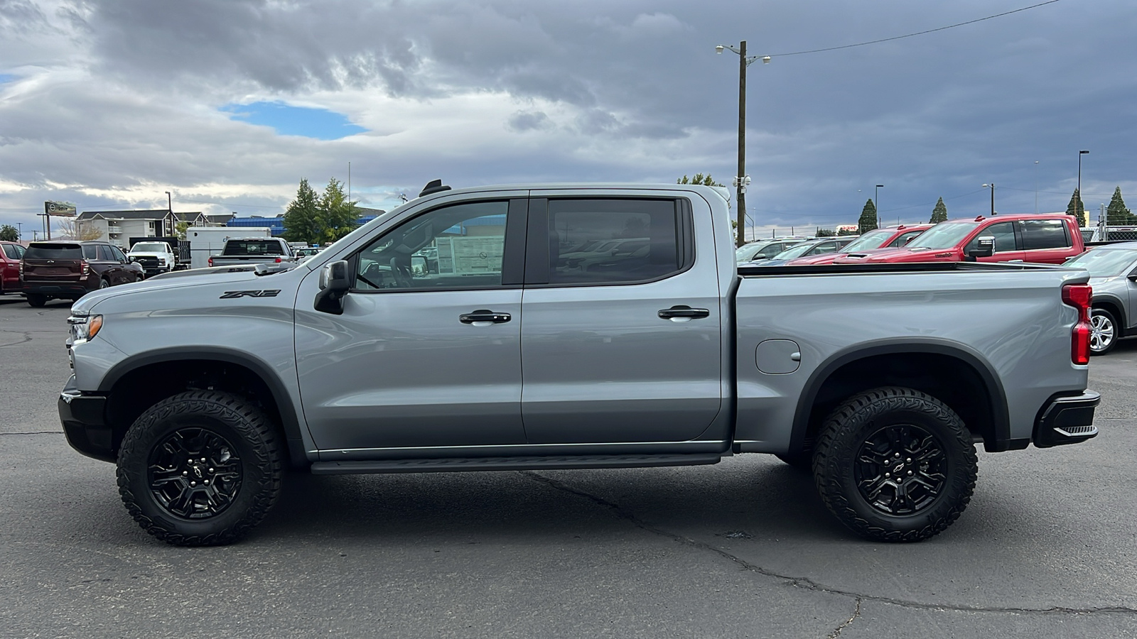 2024 Chevrolet Silverado 1500 ZR2 8