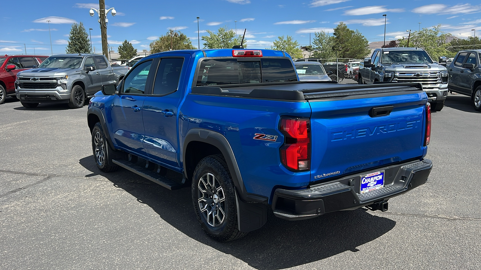 2024 Chevrolet Colorado 4WD Z71 7