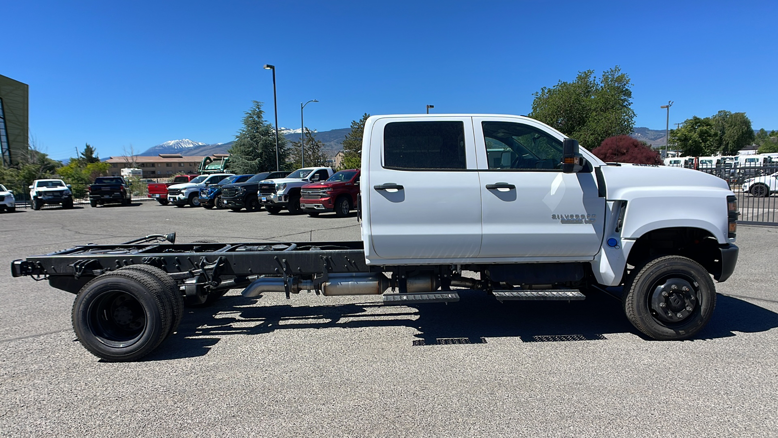 2024 Chevrolet Silverado MD Work Truck 4