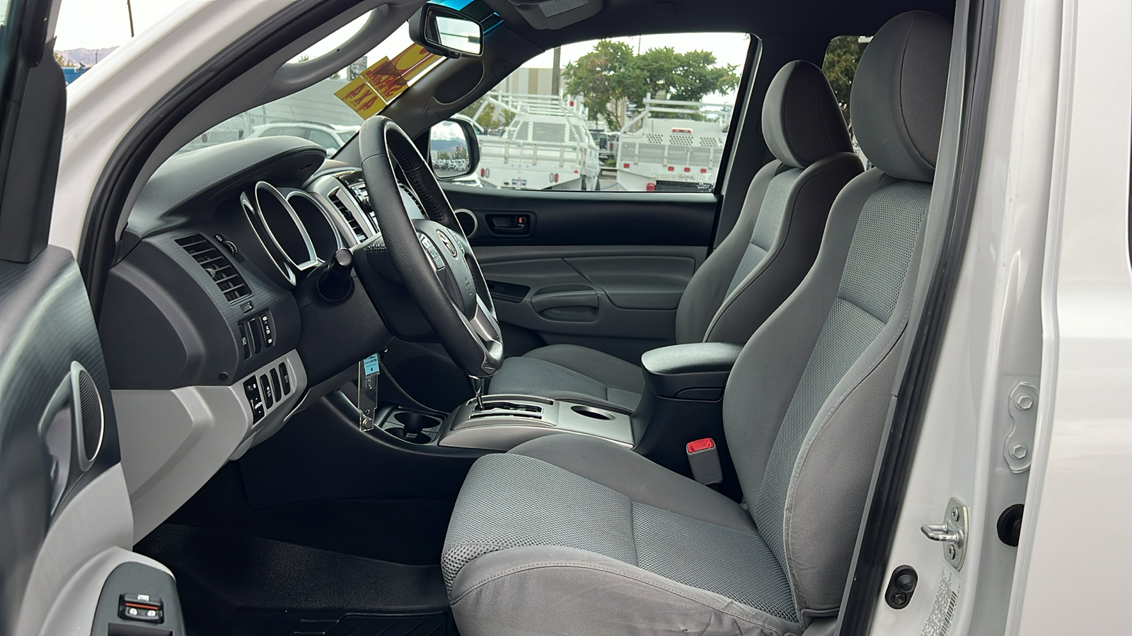 2013 Toyota Tacoma DOUBCAB 25