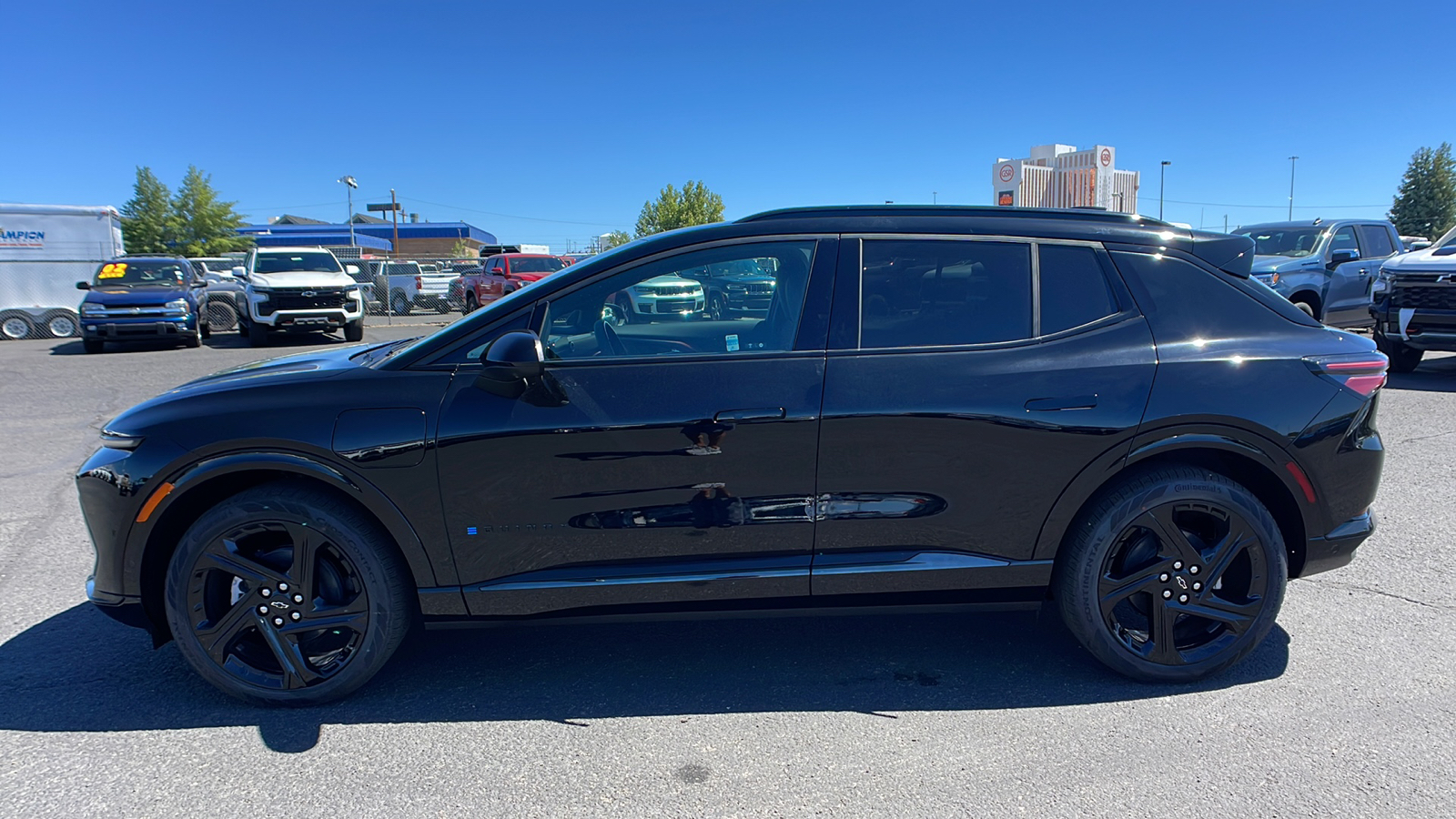 2024 Chevrolet Equinox EV RS 8