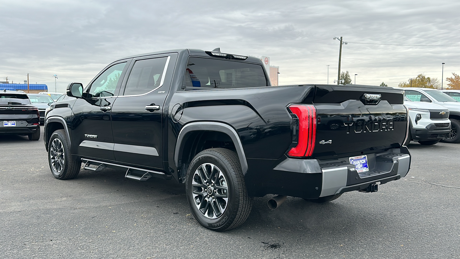 2024 Toyota Tundra 4WD Limited 7