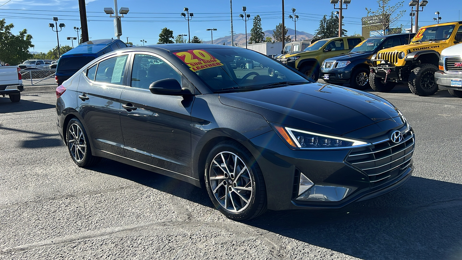 2020 Hyundai Elantra Limited 3