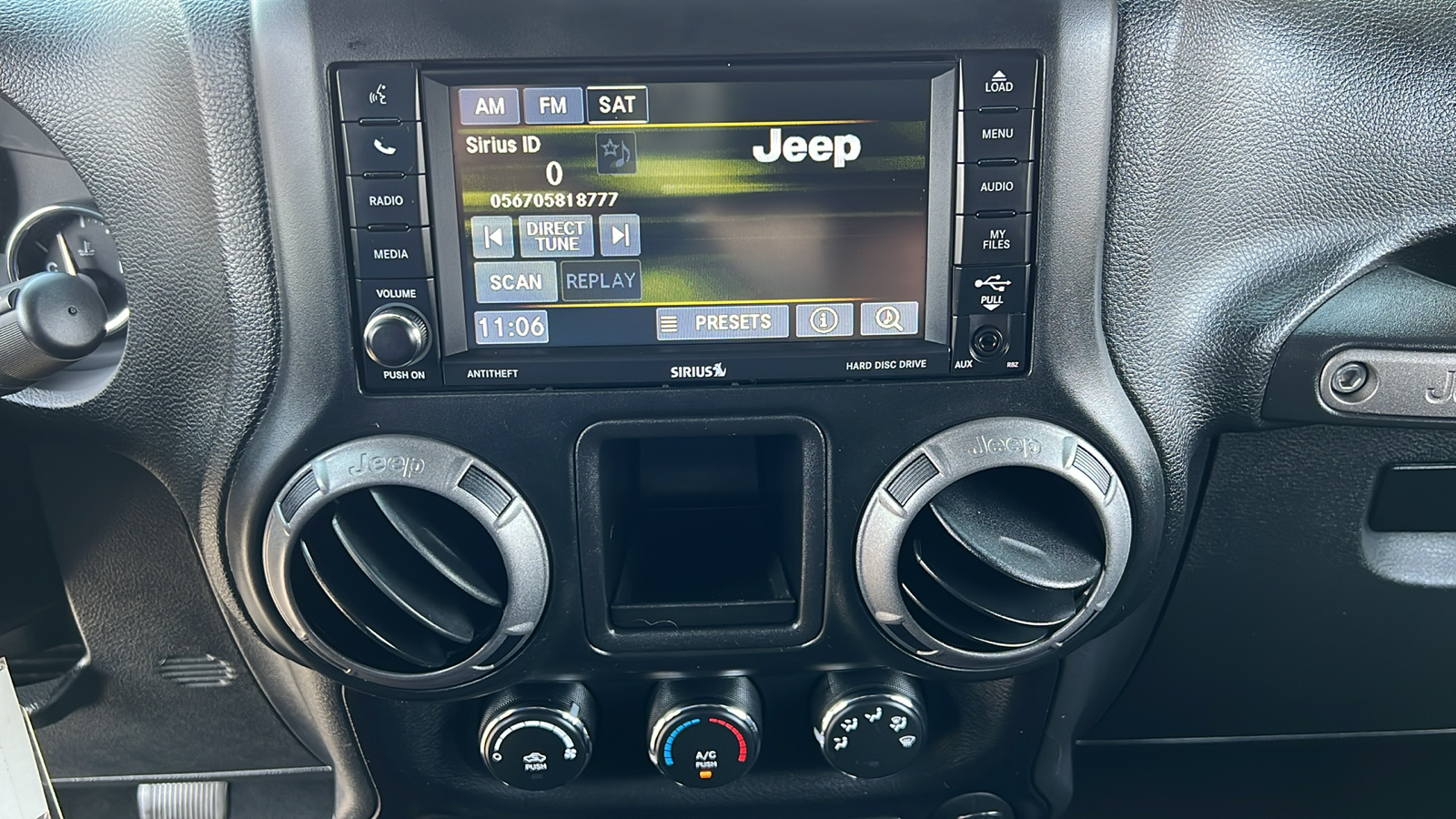 2014 Jeep Wrangler Unlimited Sport 20