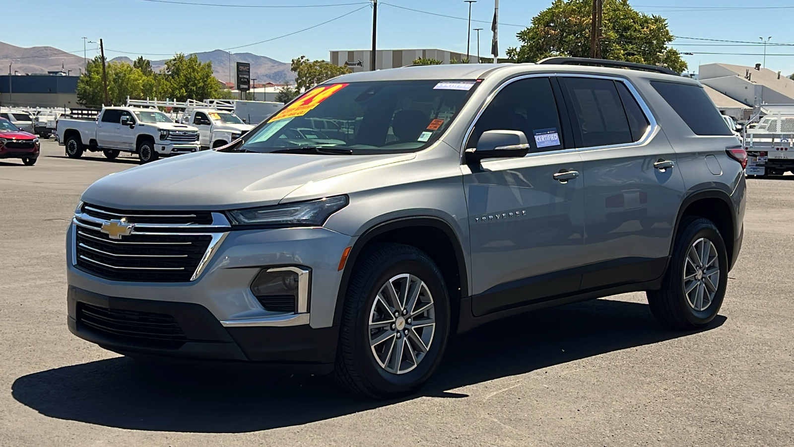 2024 Chevrolet Traverse Limited LT Cloth 1