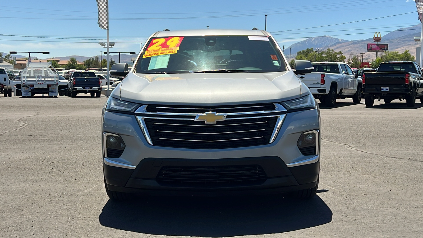 2024 Chevrolet Traverse Limited LT Cloth 2