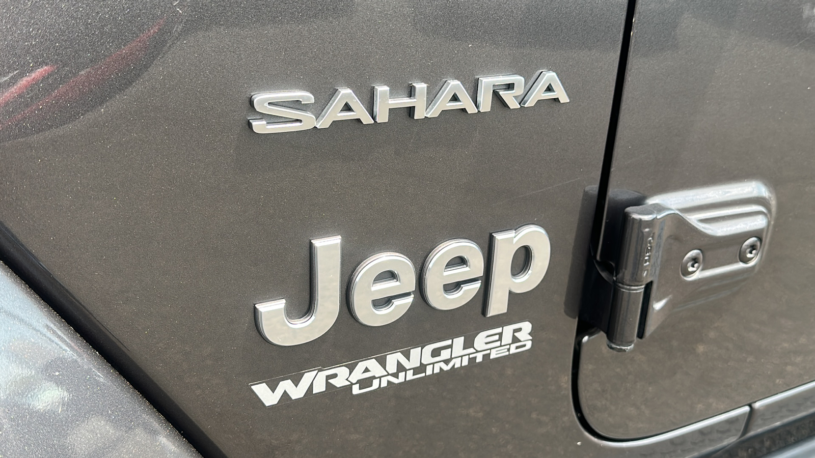 2018 Jeep Wrangler Unlimited Sahara 12