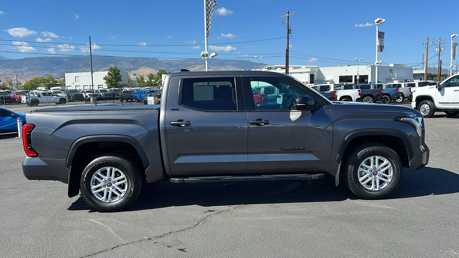 2022 Toyota Tundra 4WD SR5 4