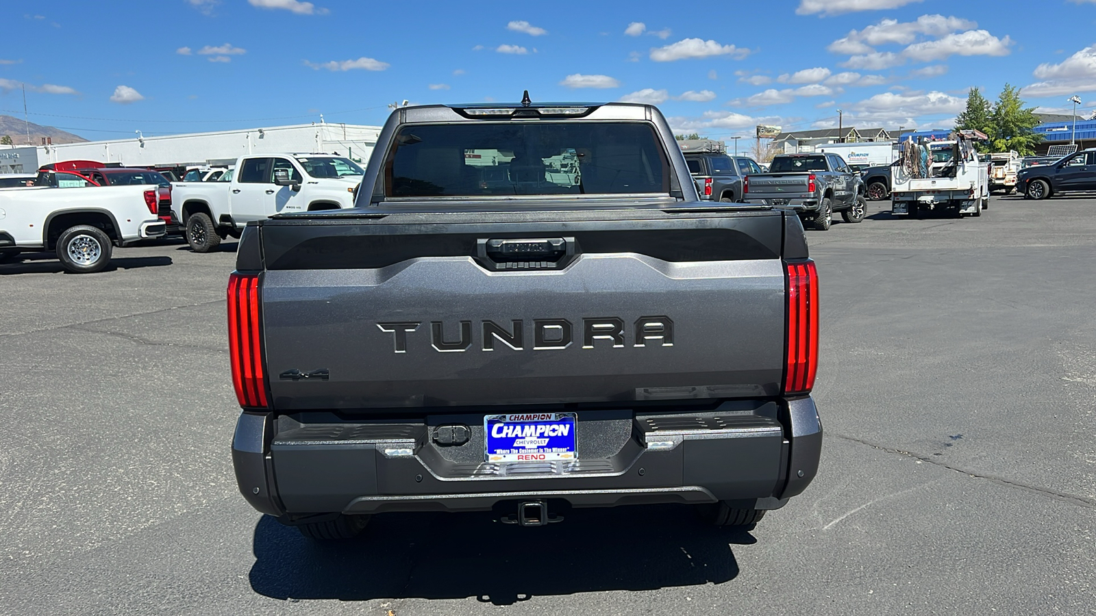 2022 Toyota Tundra 4WD SR5 6