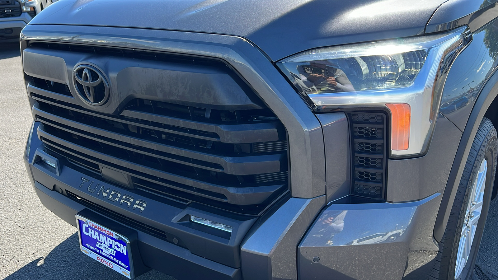 2022 Toyota Tundra 4WD SR5 9