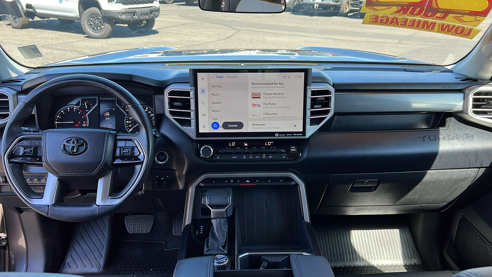 2022 Toyota Tundra 4WD SR5 15