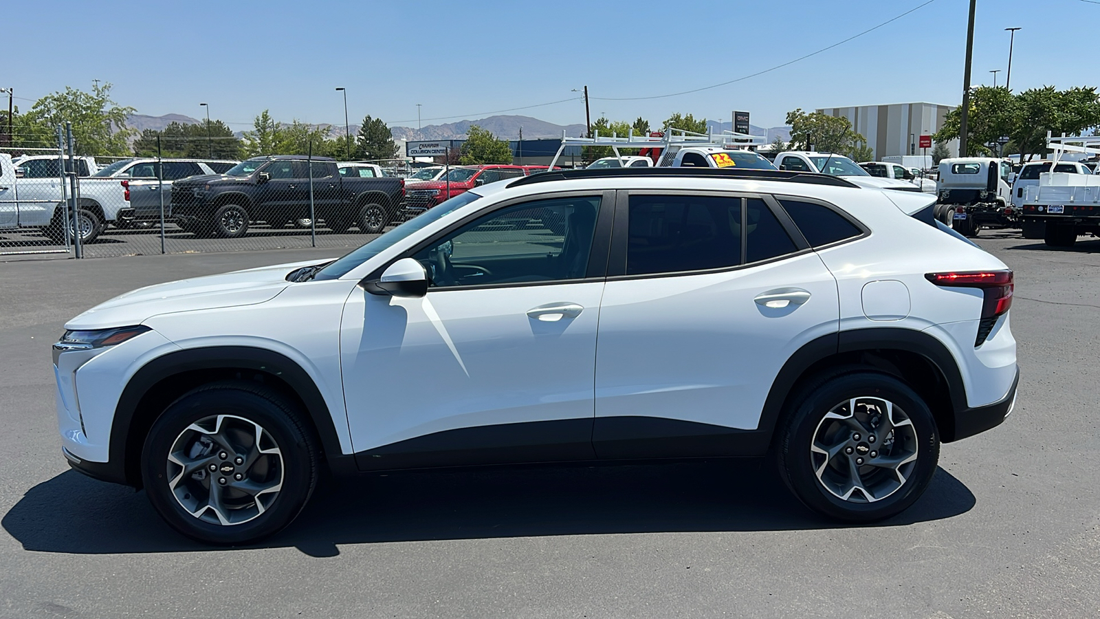 2024 Chevrolet Trax LT 8