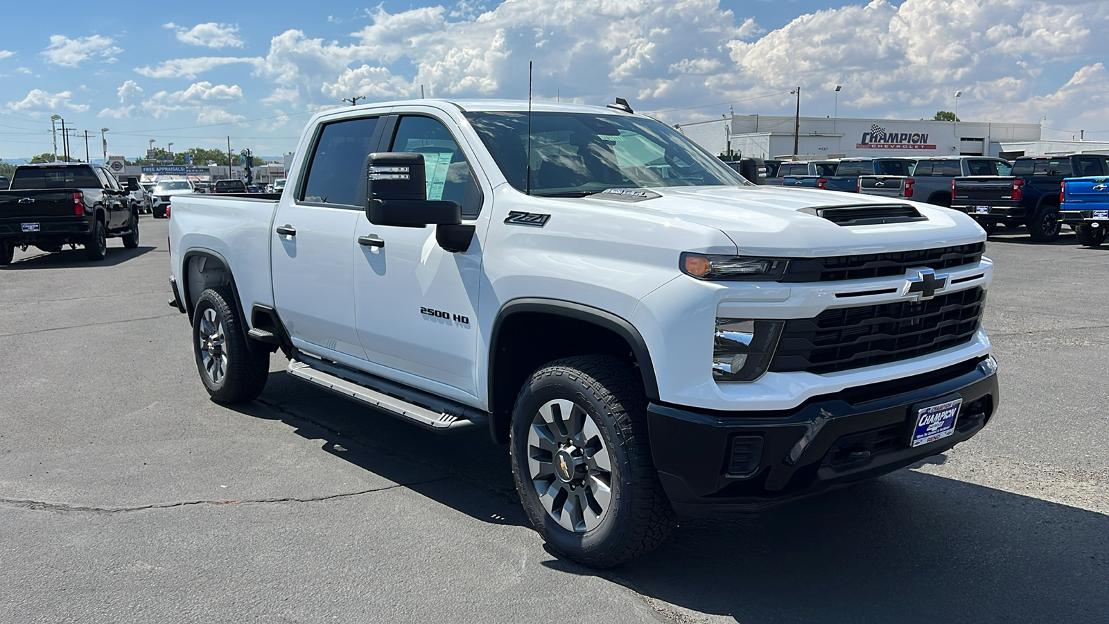 2024 Chevrolet Silverado 2500HD Custom 3