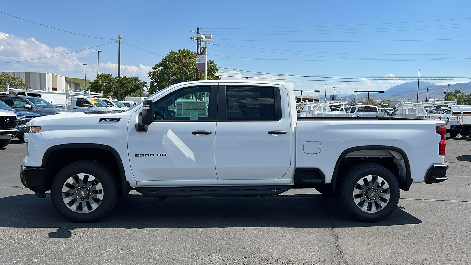 2024 Chevrolet Silverado 2500HD Custom 8