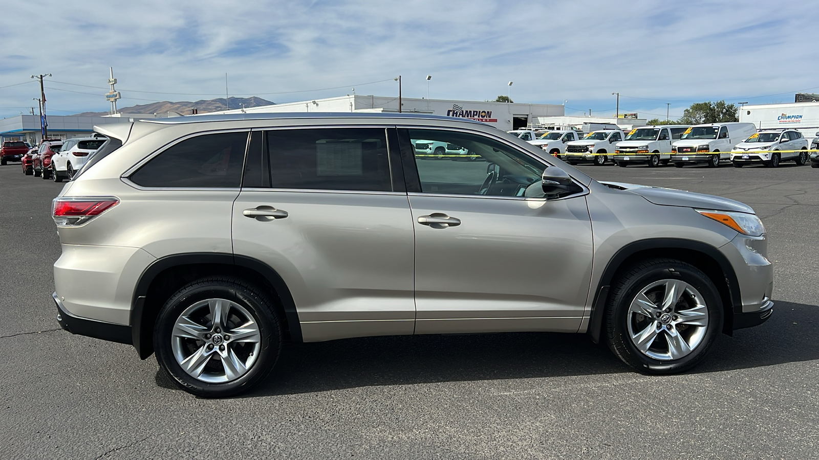 2016 Toyota Highlander Hybrid  4