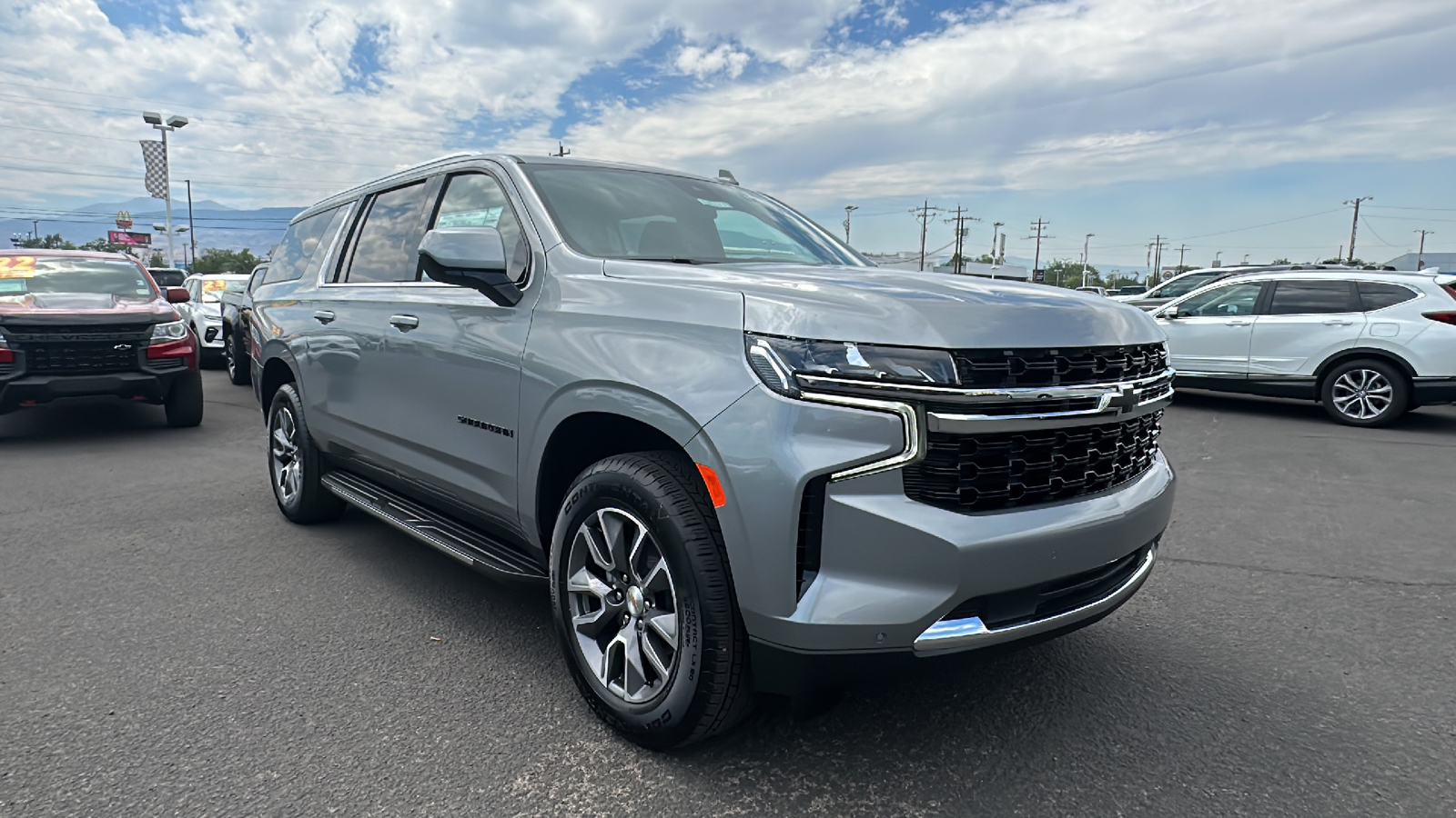 2024 Chevrolet Suburban LS 3