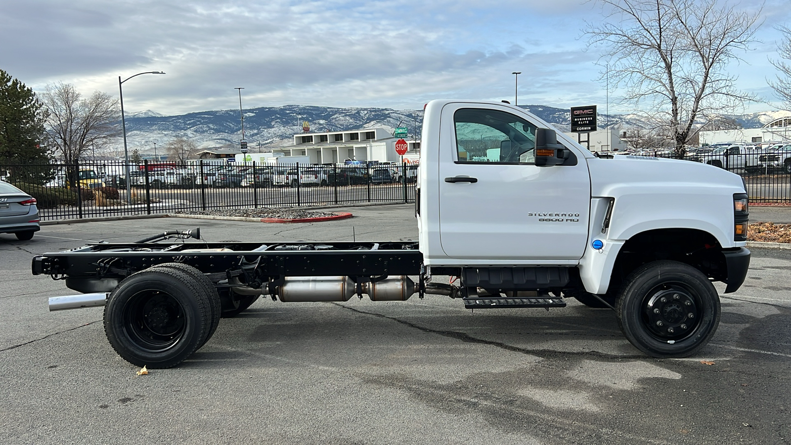 2024 Chevrolet Silverado MD Work Truck 4