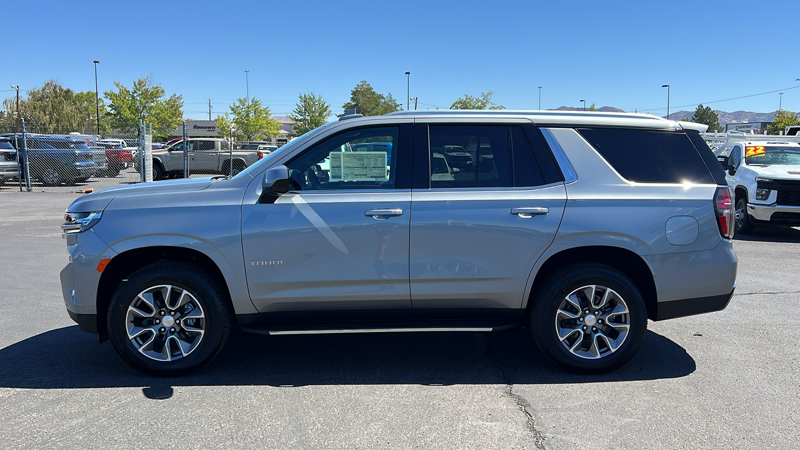 2024 Chevrolet Tahoe LS 8