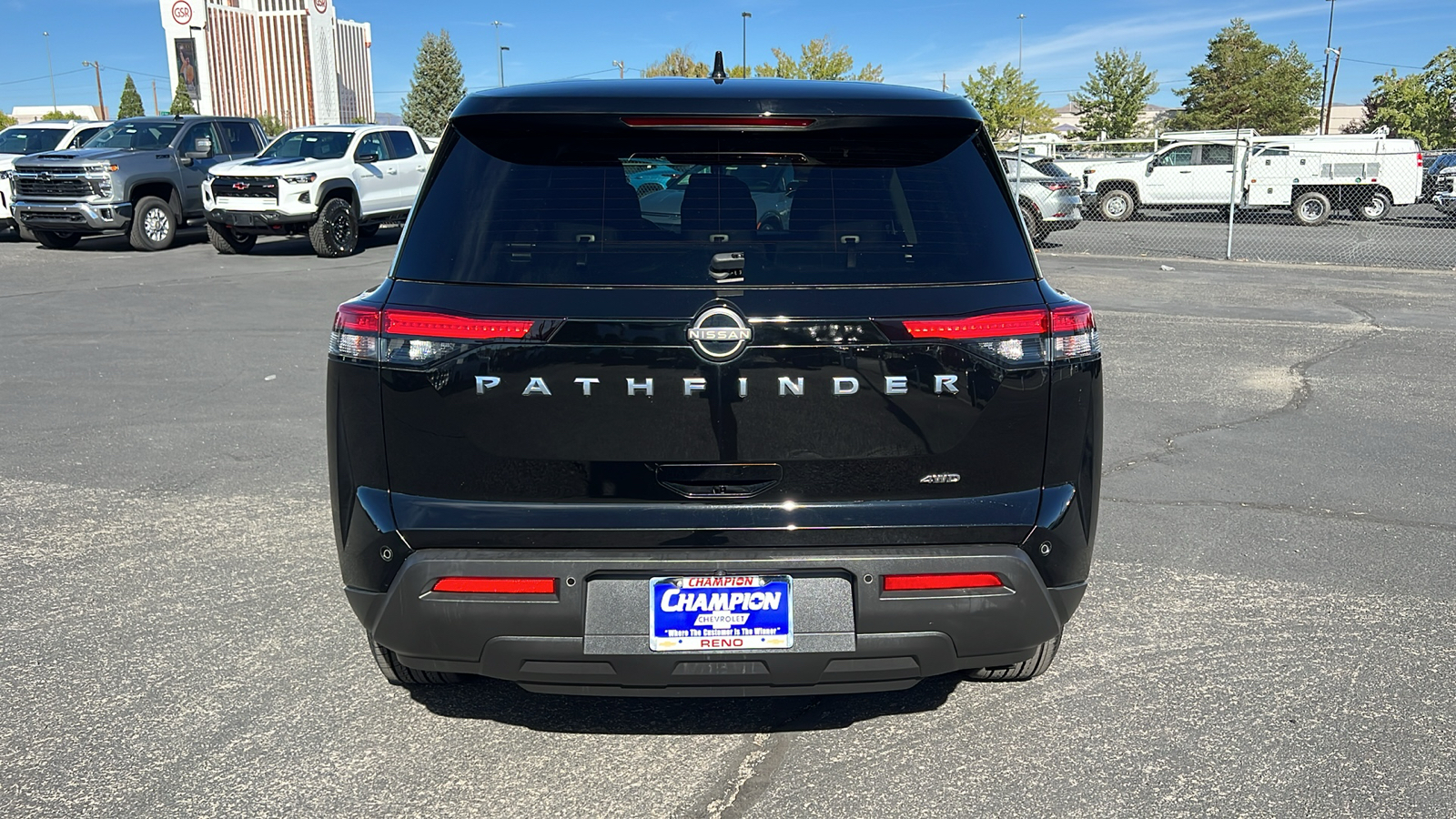 2022 Nissan Pathfinder S 6