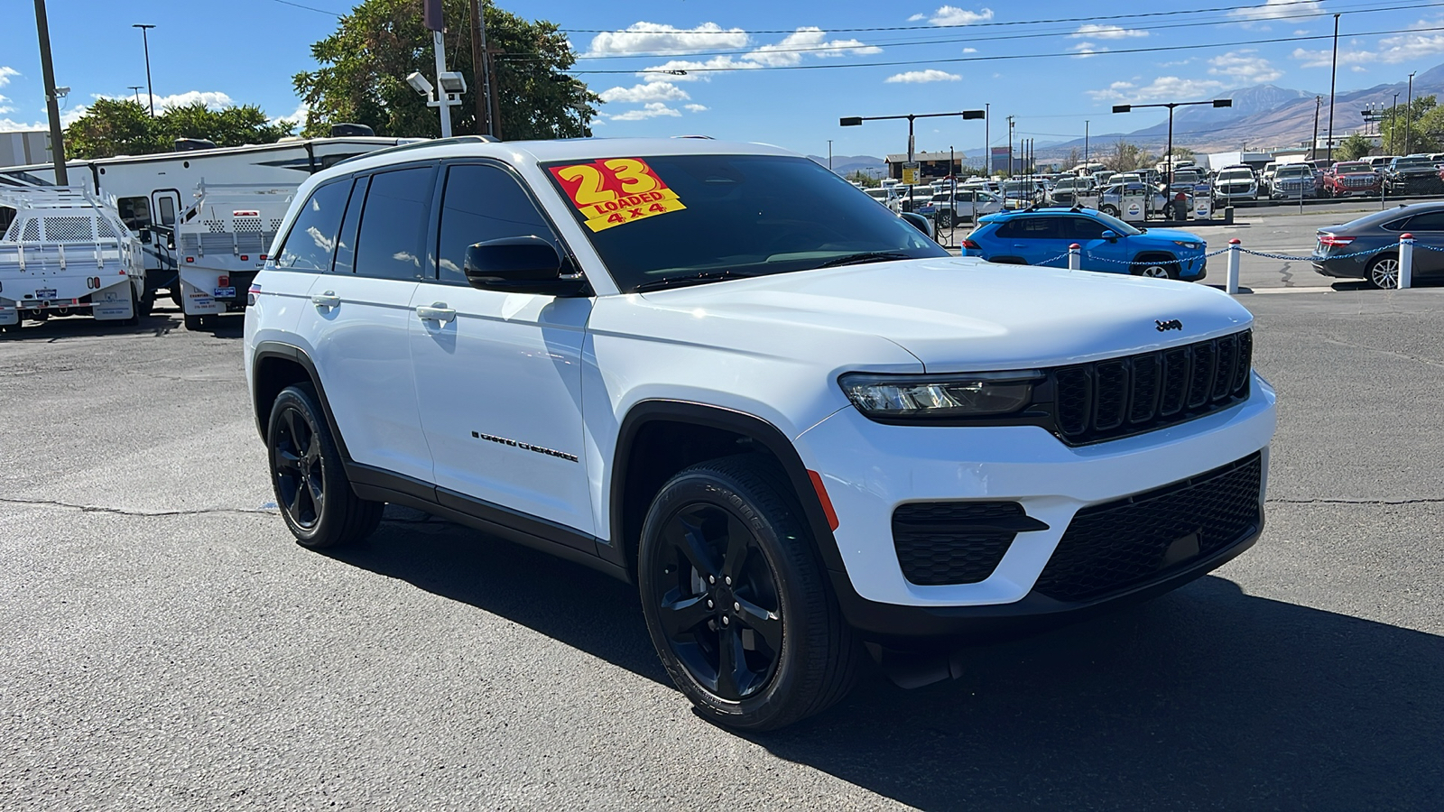 2023 Jeep Grand Cherokee Altitude 3