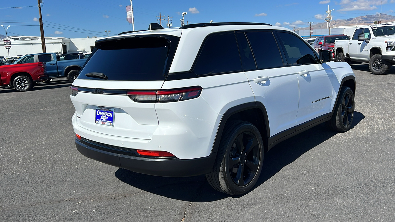 2023 Jeep Grand Cherokee Altitude 5