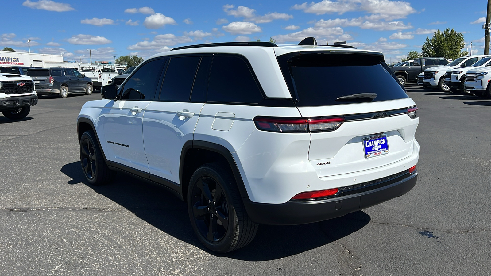 2023 Jeep Grand Cherokee Altitude 7