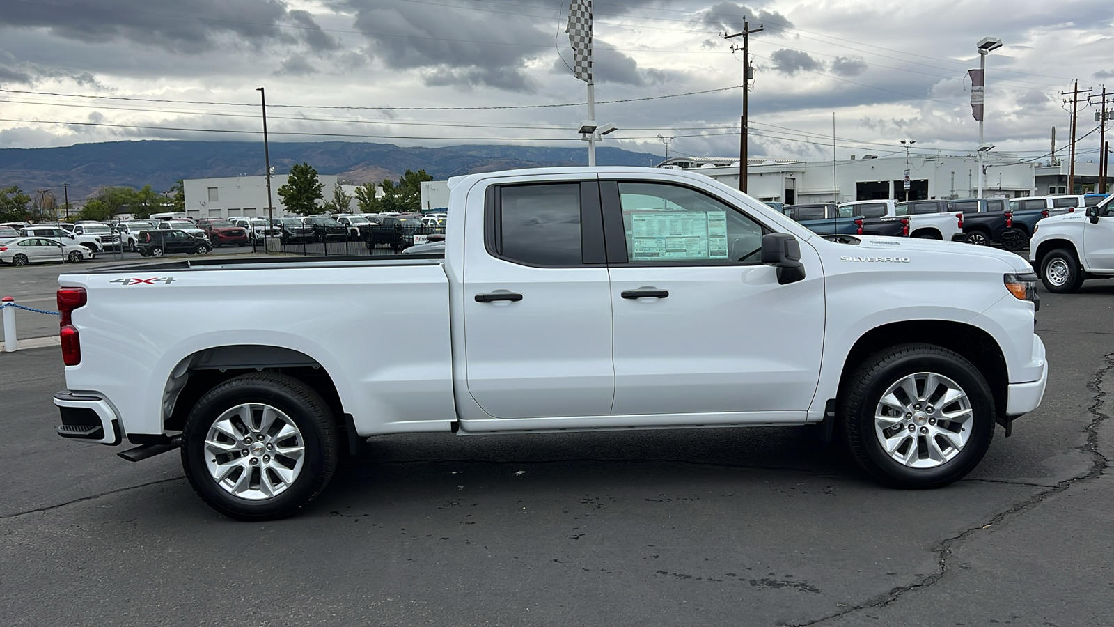 2024 Chevrolet Silverado 1500 Custom 4