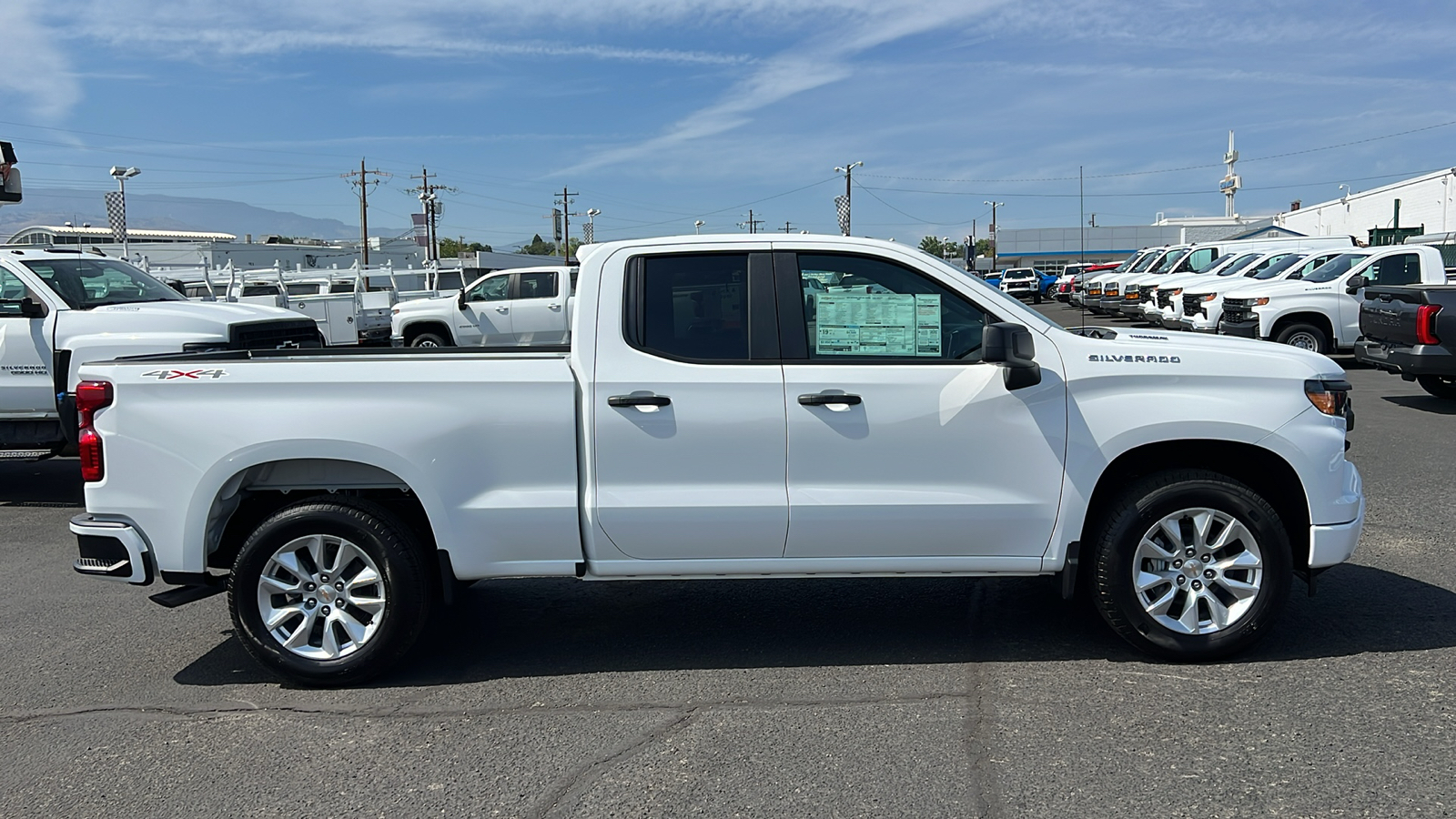 2024 Chevrolet Silverado 1500 Custom 4