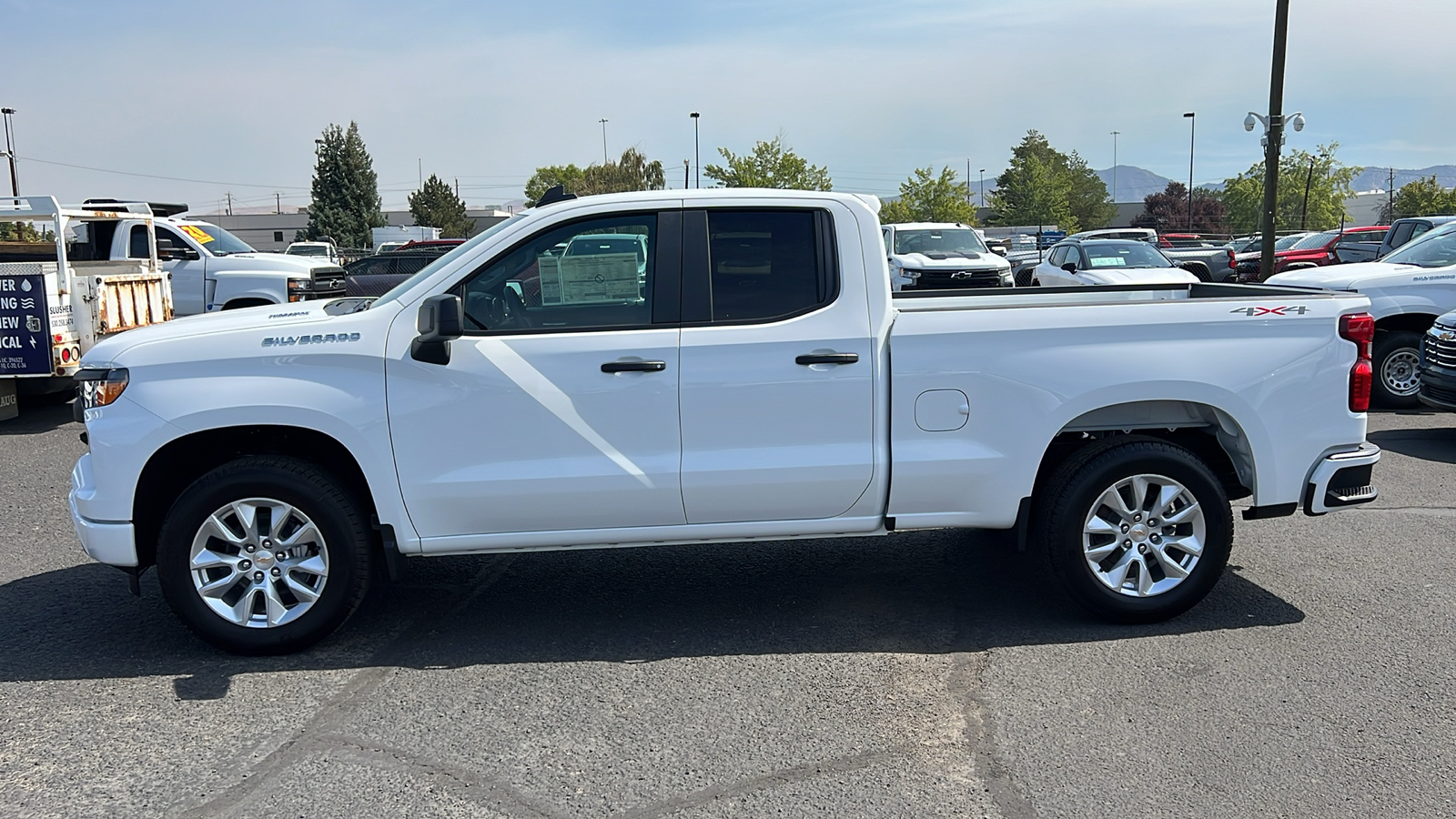 2024 Chevrolet Silverado 1500 Custom 8