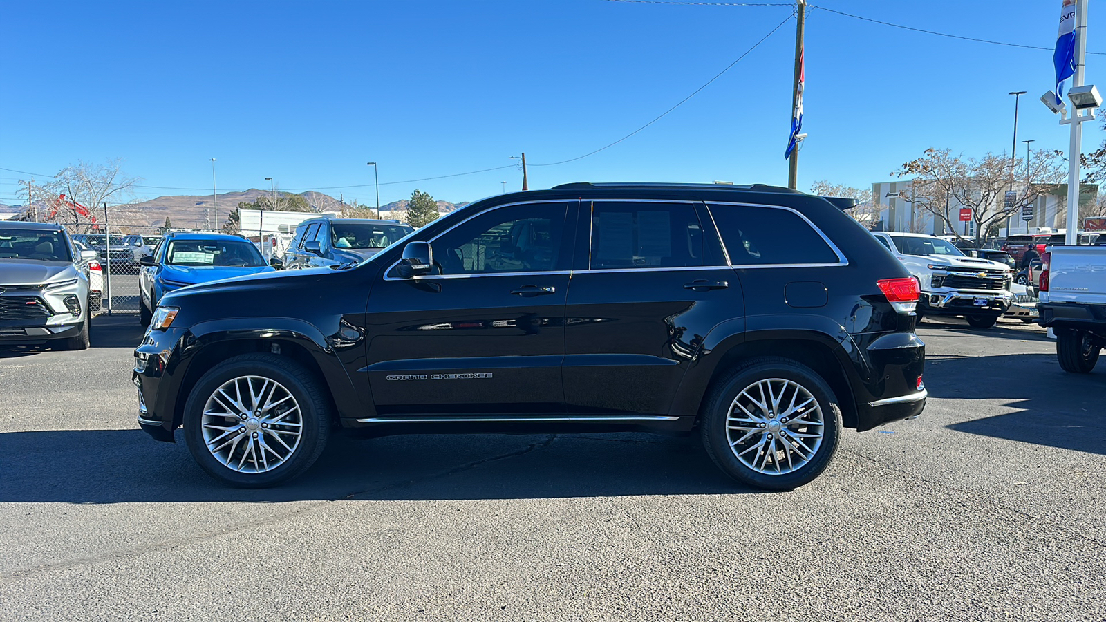 2017 Jeep Grand Cherokee Summit 8