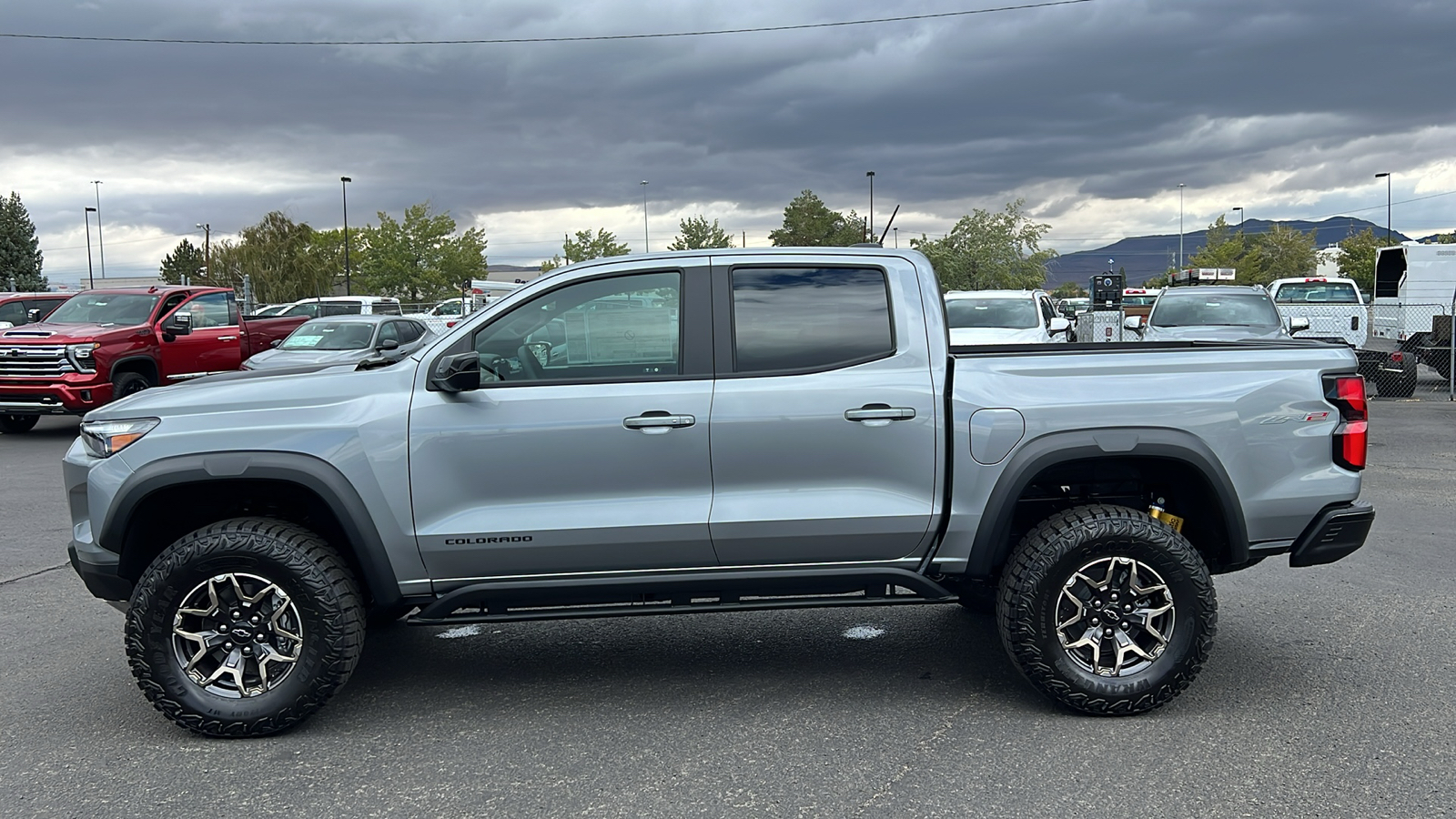 2024 Chevrolet Colorado 4WD ZR2 8