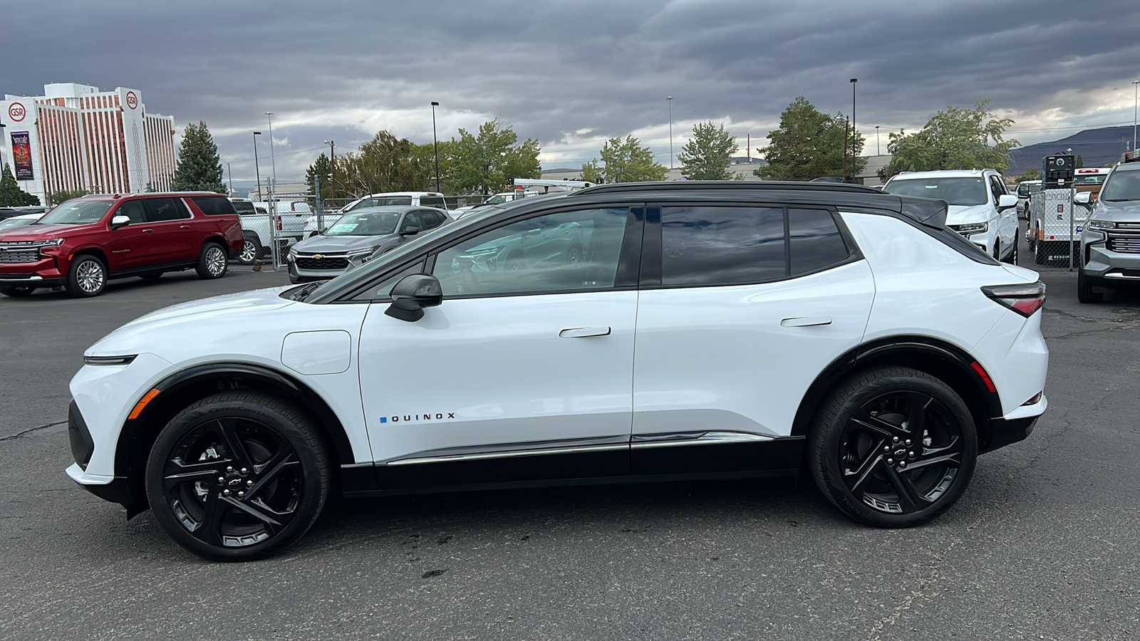 2024 Chevrolet Equinox EV RS 8