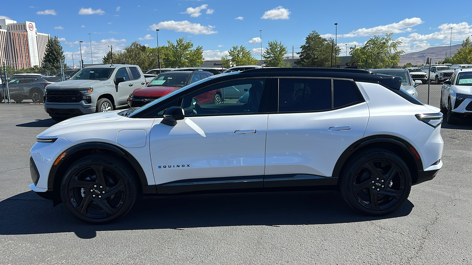 2024 Chevrolet Equinox EV RS 8