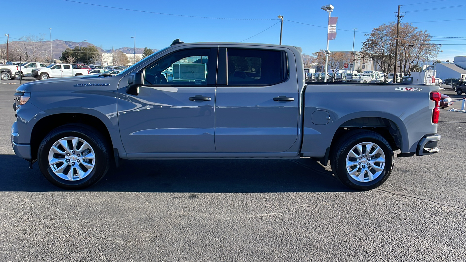 2024 Chevrolet Silverado 1500 Custom 10