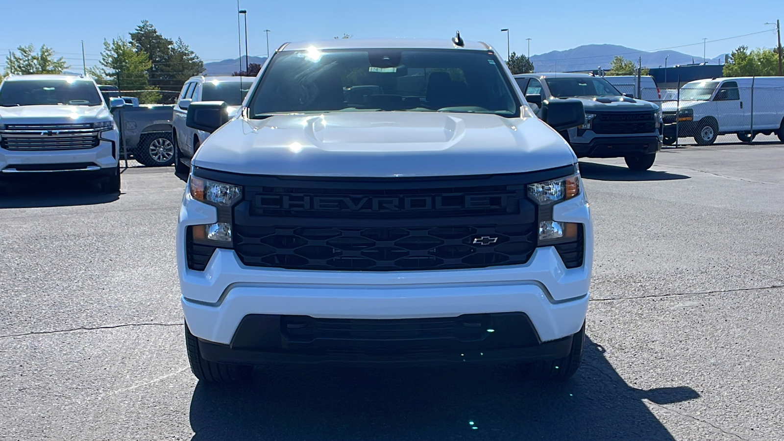 2024 Chevrolet Silverado 1500 Custom 2