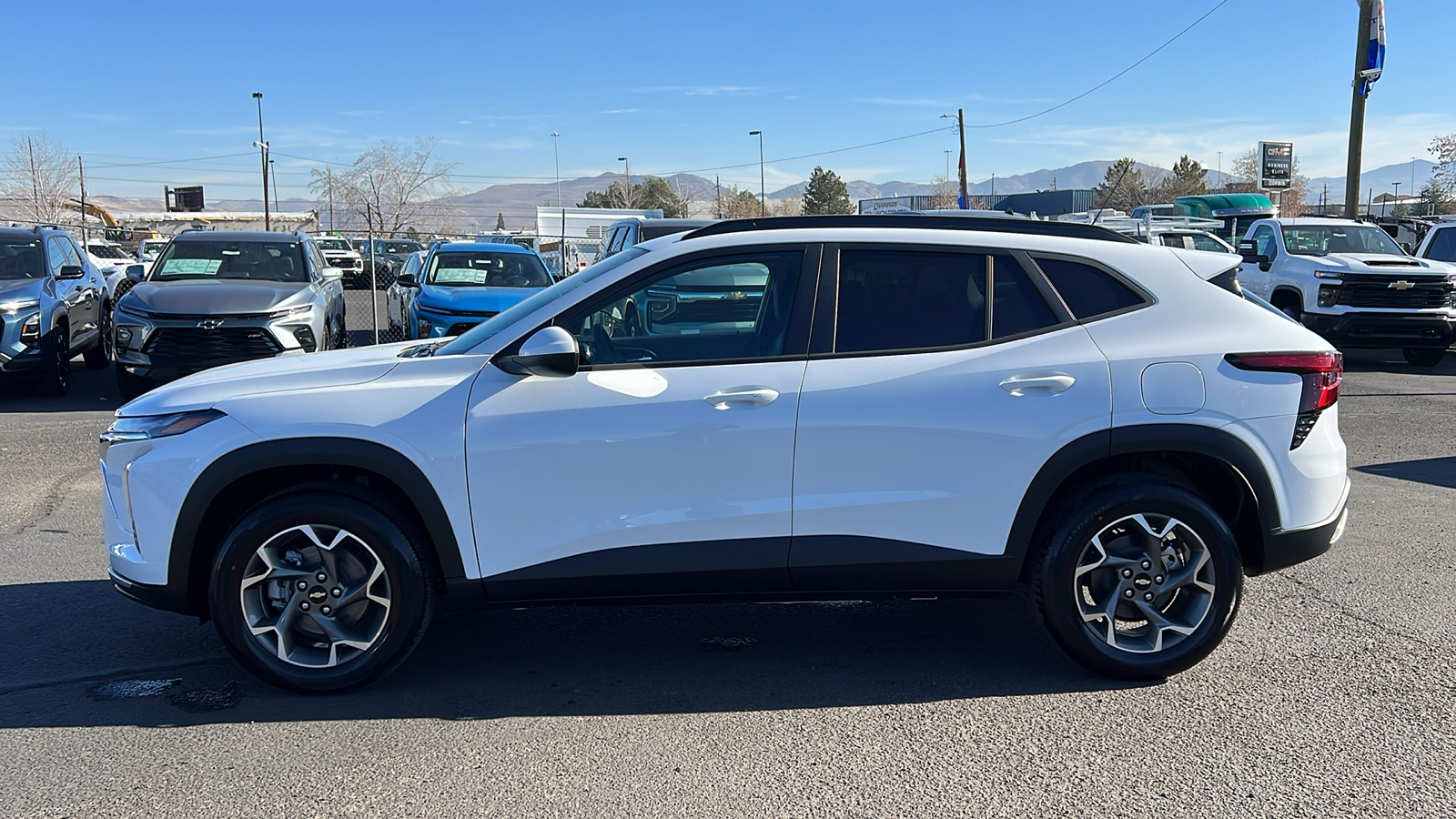 2024 Chevrolet Trax LT 8