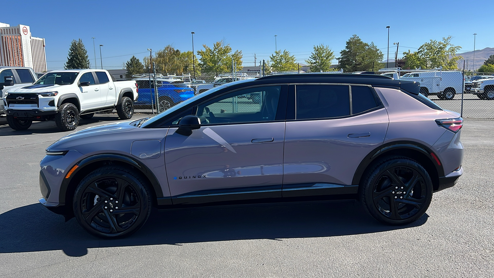 2024 Chevrolet Equinox EV RS 8