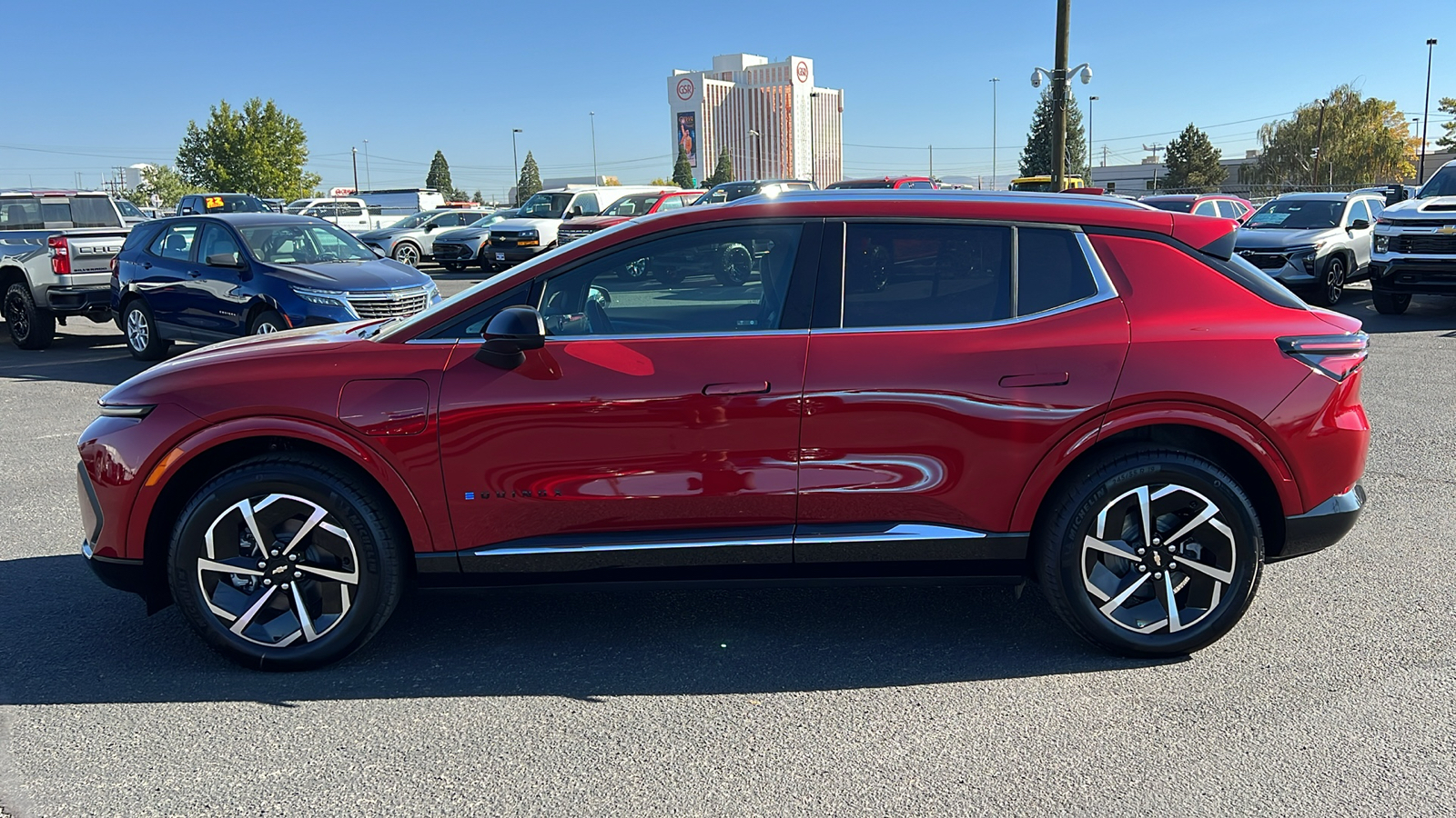 2024 Chevrolet Equinox EV LT 8