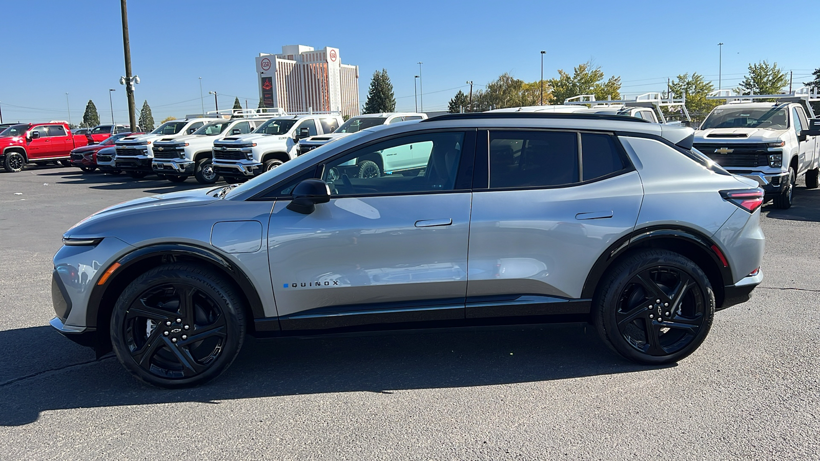 2024 Chevrolet Equinox EV RS 8