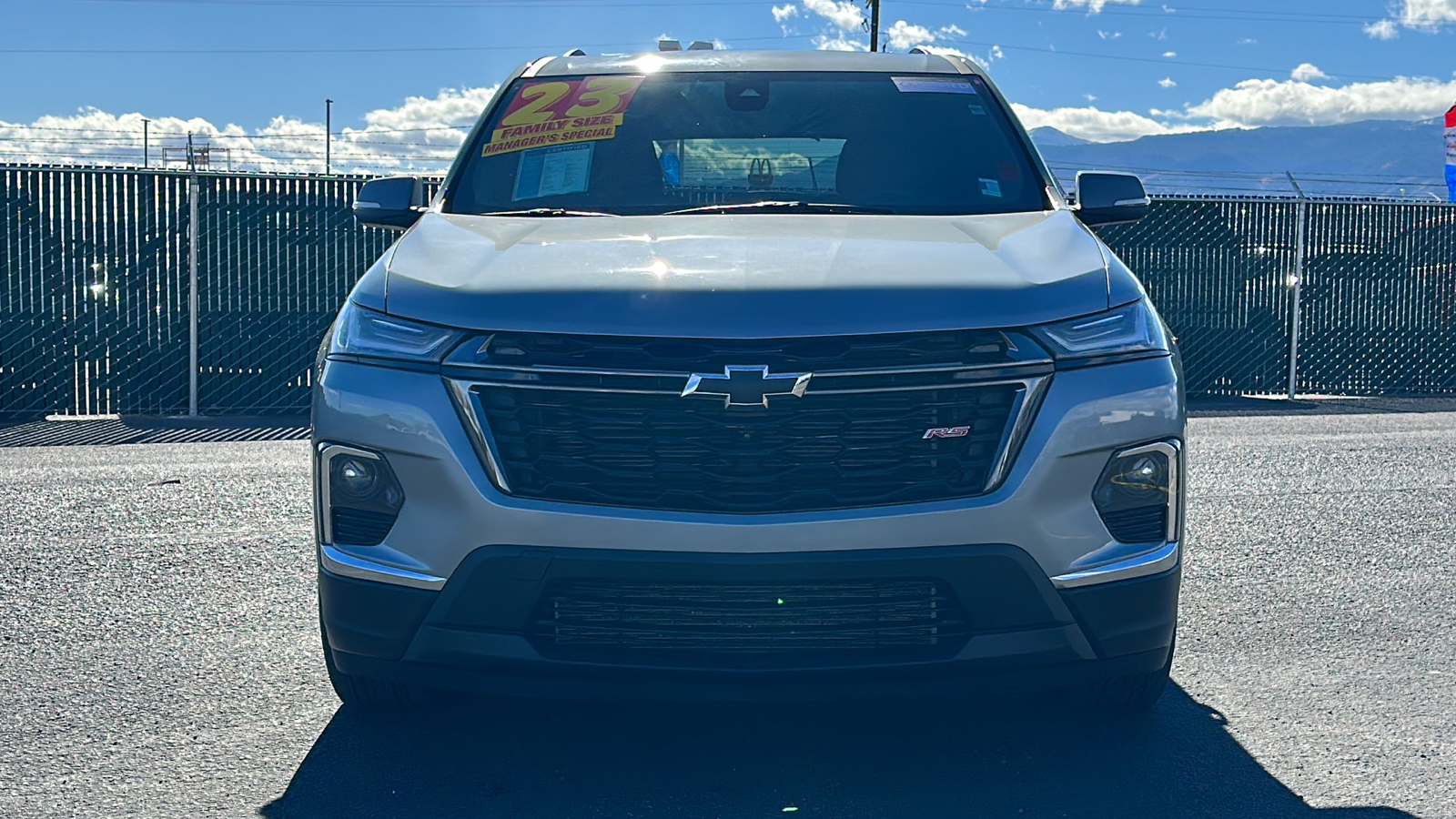 2023 Chevrolet Traverse RS 2