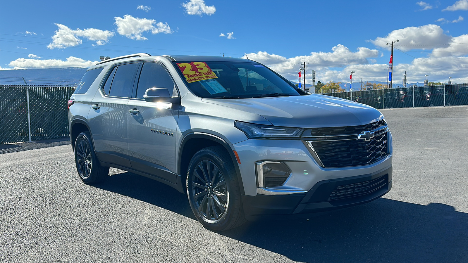 2023 Chevrolet Traverse RS 3