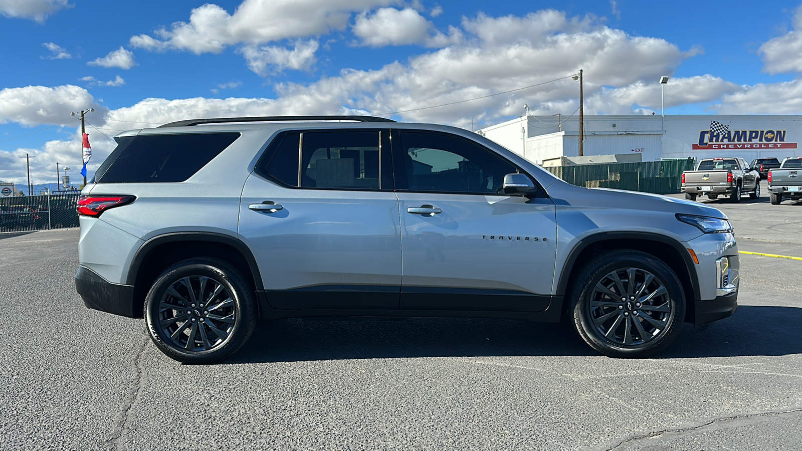 2023 Chevrolet Traverse RS 4