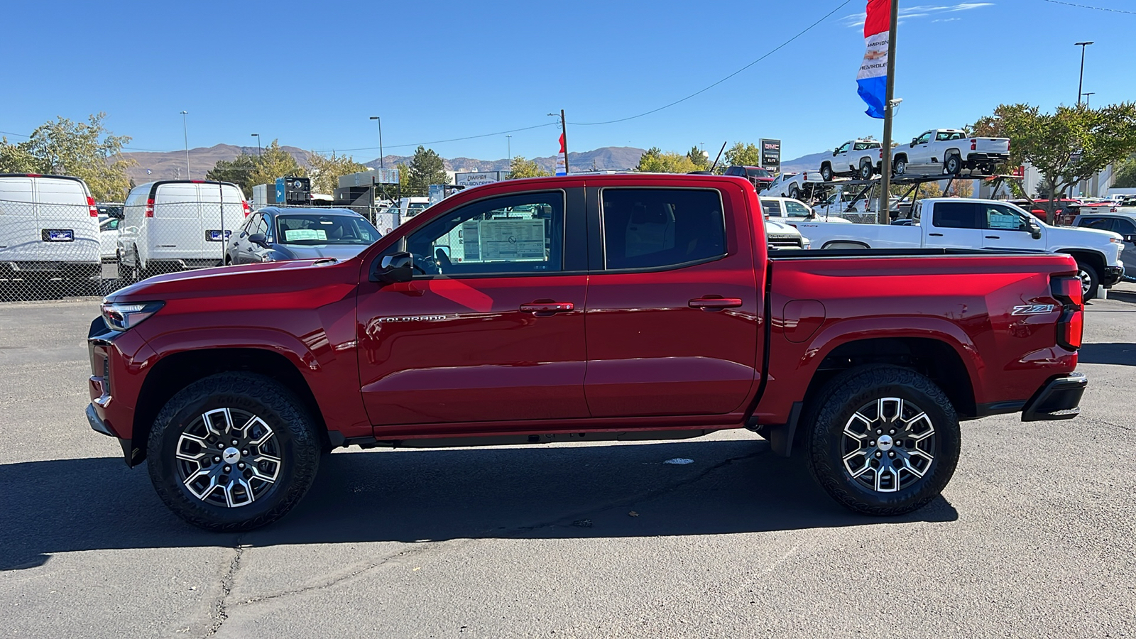 2024 Chevrolet Colorado 4WD Z71 8