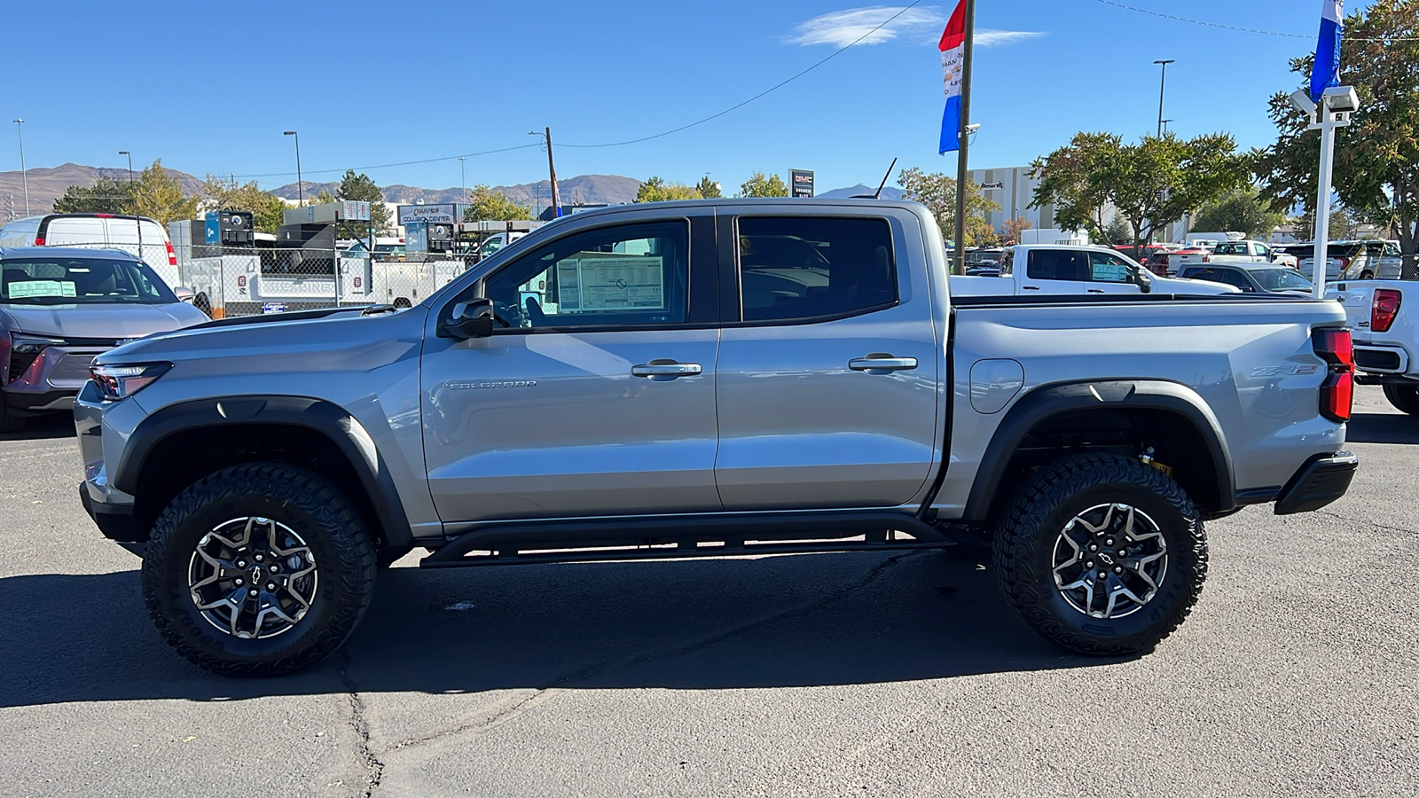 2024 Chevrolet Colorado 4WD ZR2 8