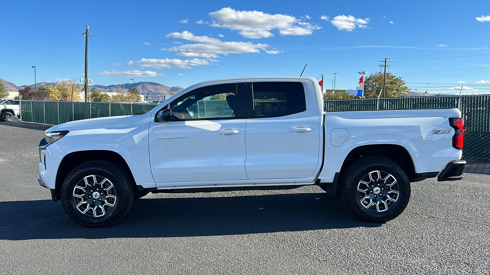 2024 Chevrolet Colorado 4WD Z71 8