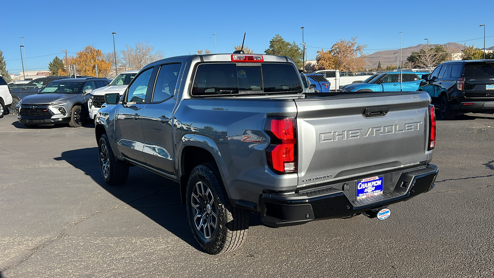 2024 Chevrolet Colorado 4WD Z71 7