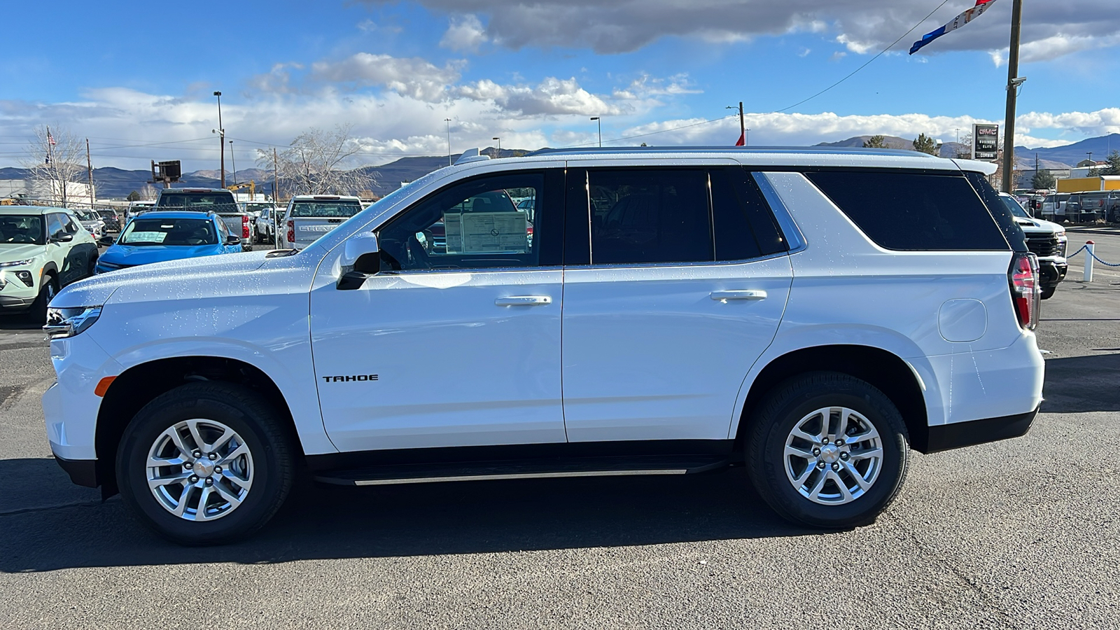 2024 Chevrolet Tahoe LS 8