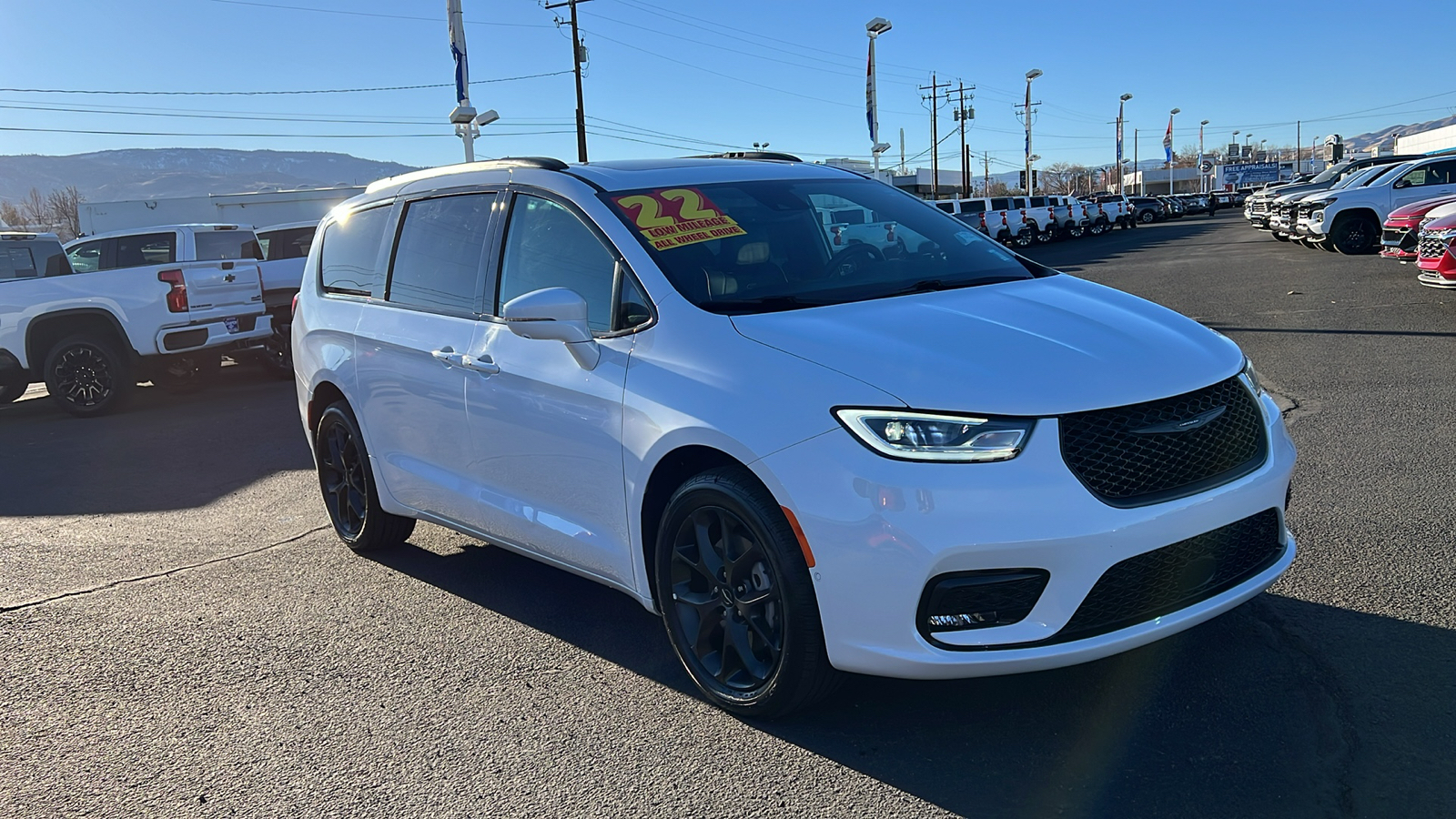 2022 Chrysler Pacifica Limited 3